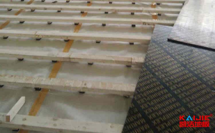 松木體育館木地板一平米價格